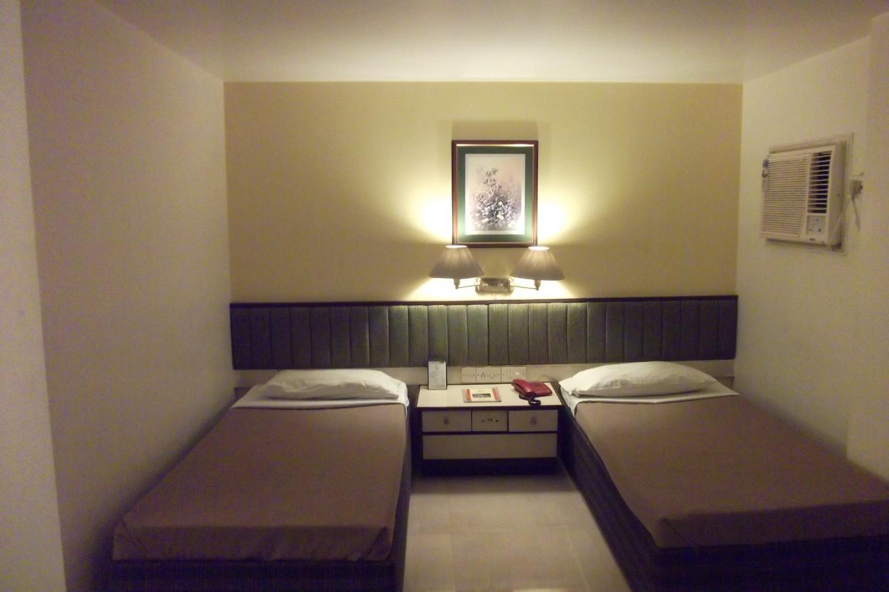 Hotel Bluehill Bhavnagar Exterior foto