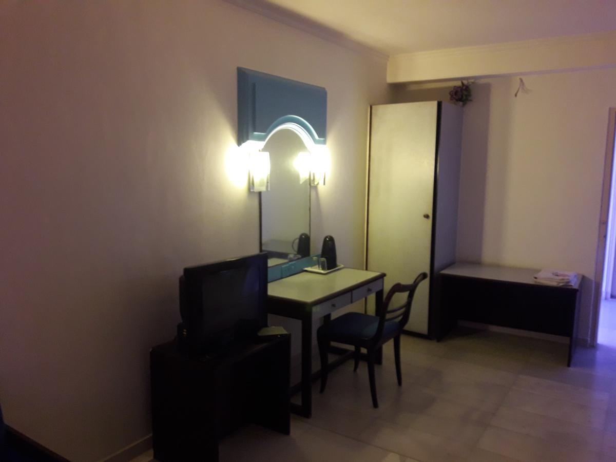 Hotel Bluehill Bhavnagar Exterior foto